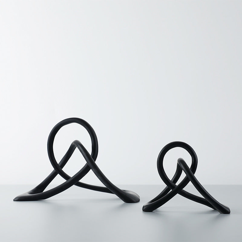Modern Black Resin Knot Sculpture – Abstract Home Decor
