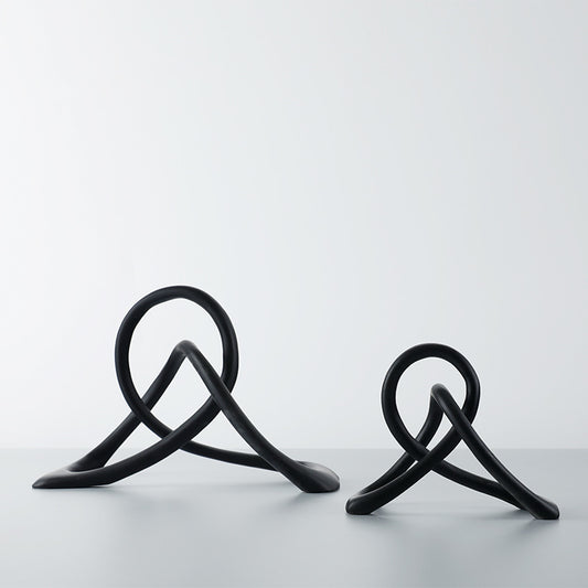 Modern Black Resin Knot Sculpture – Abstract Home Decor